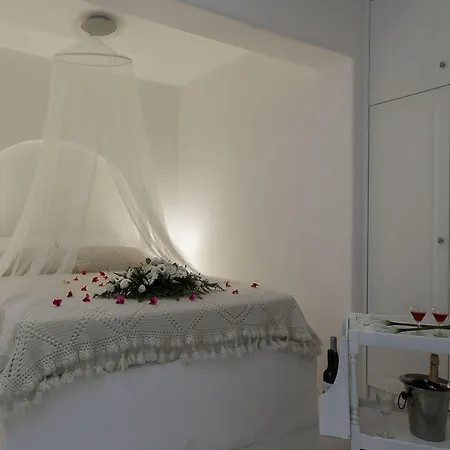 Sea Sound White Katikies