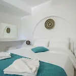 Sea Sound White Katikies Aparthotel
